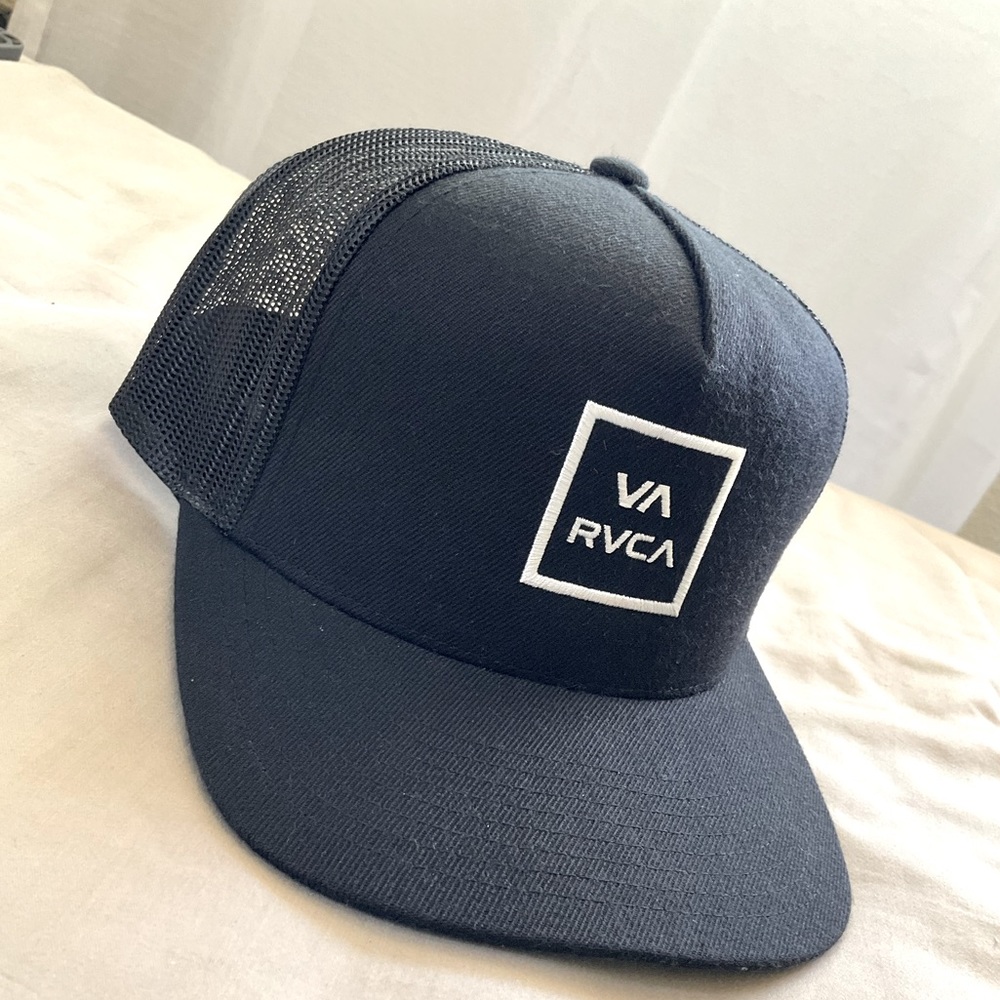 RVCA Men’s Adjustable SnapBack Trucker Hat